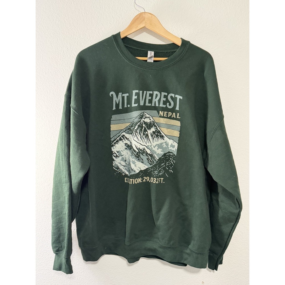 Mt Everest Nepal Gildan 2XL Crewneck Sweatshirt Green Mountain Graphic
